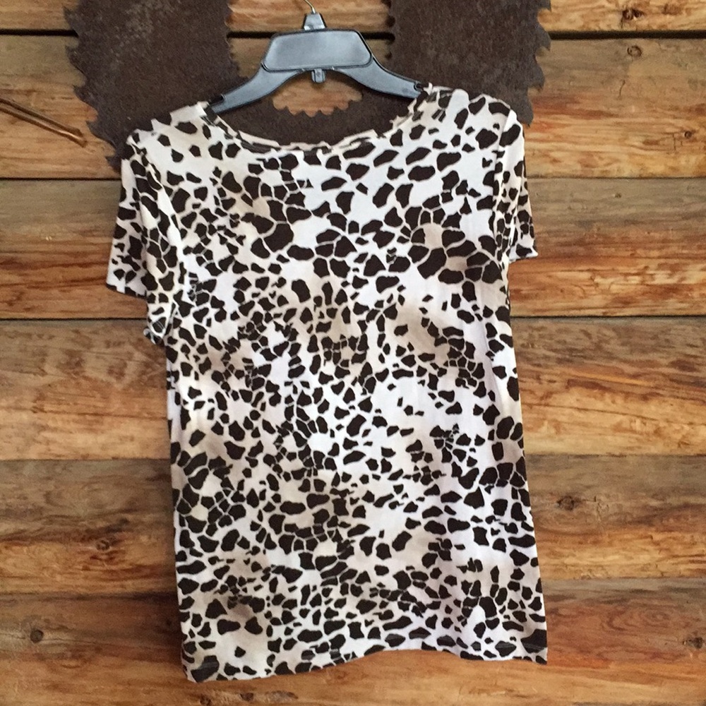 Chico’s Giraffe print tee - Picture 2 of 3